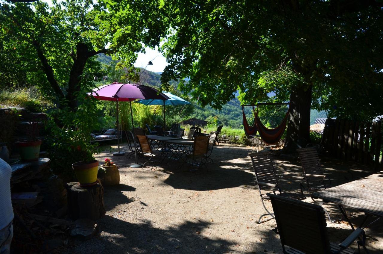 Le Petit Nid Bed & Breakfast Sablieres Exterior photo